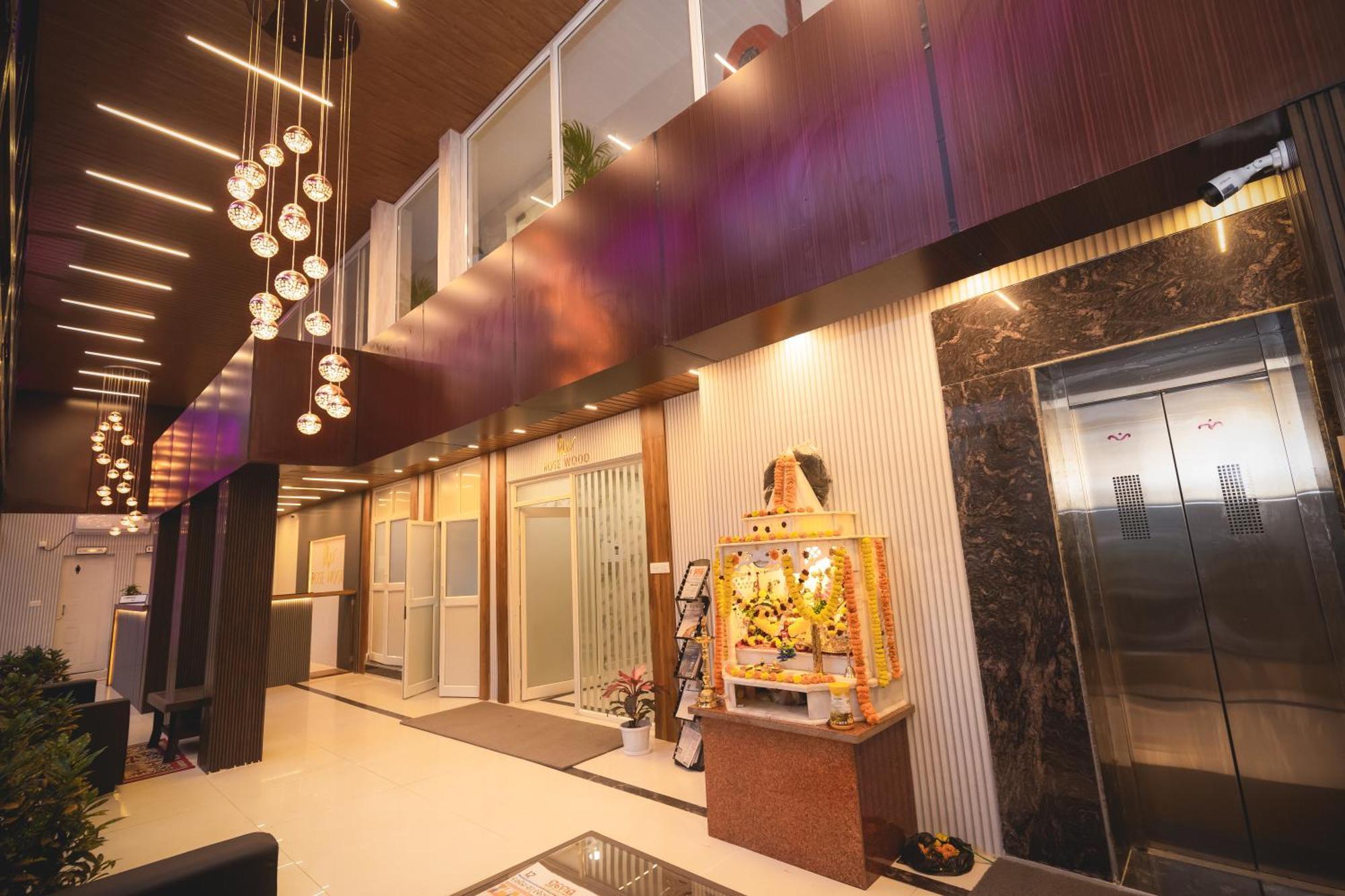 Rosewood Luxury Hotel บูบันเนสชวาร์ ภายนอก รูปภาพ