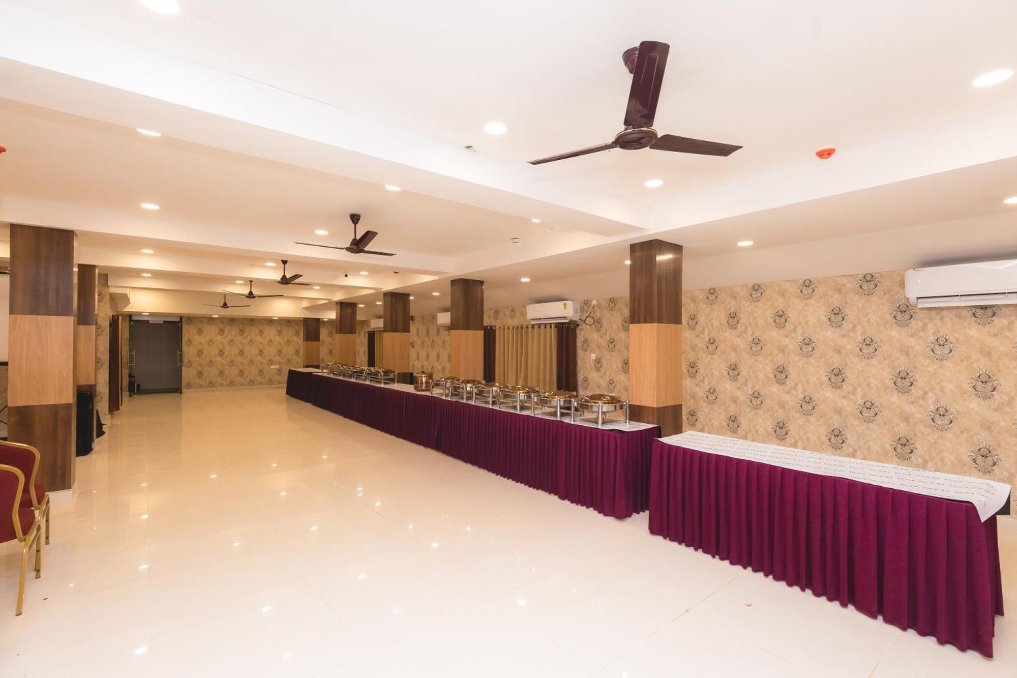 Rosewood Luxury Hotel บูบันเนสชวาร์ ภายนอก รูปภาพ