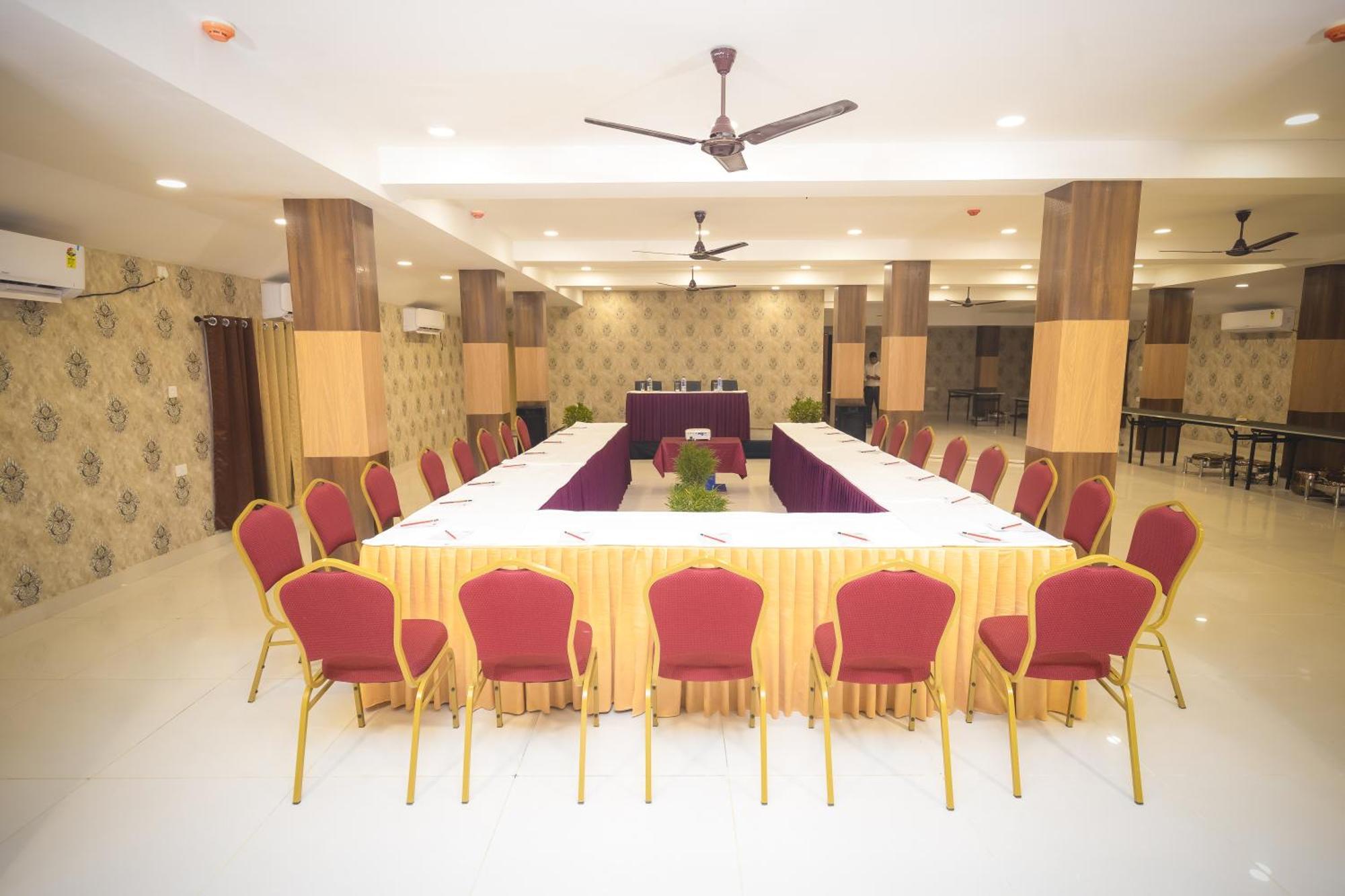 Rosewood Luxury Hotel บูบันเนสชวาร์ ภายนอก รูปภาพ