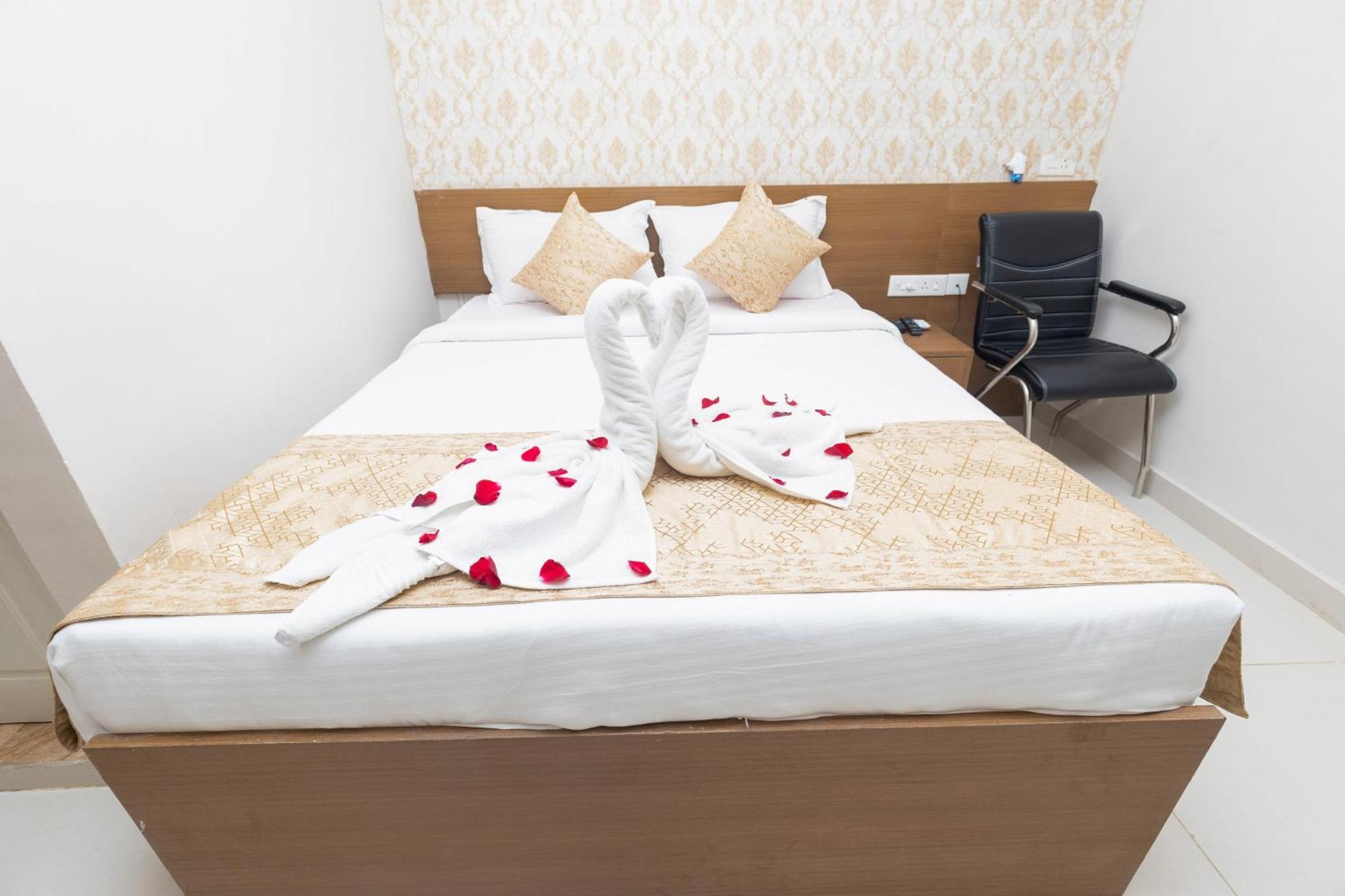 Rosewood Luxury Hotel บูบันเนสชวาร์ ภายนอก รูปภาพ