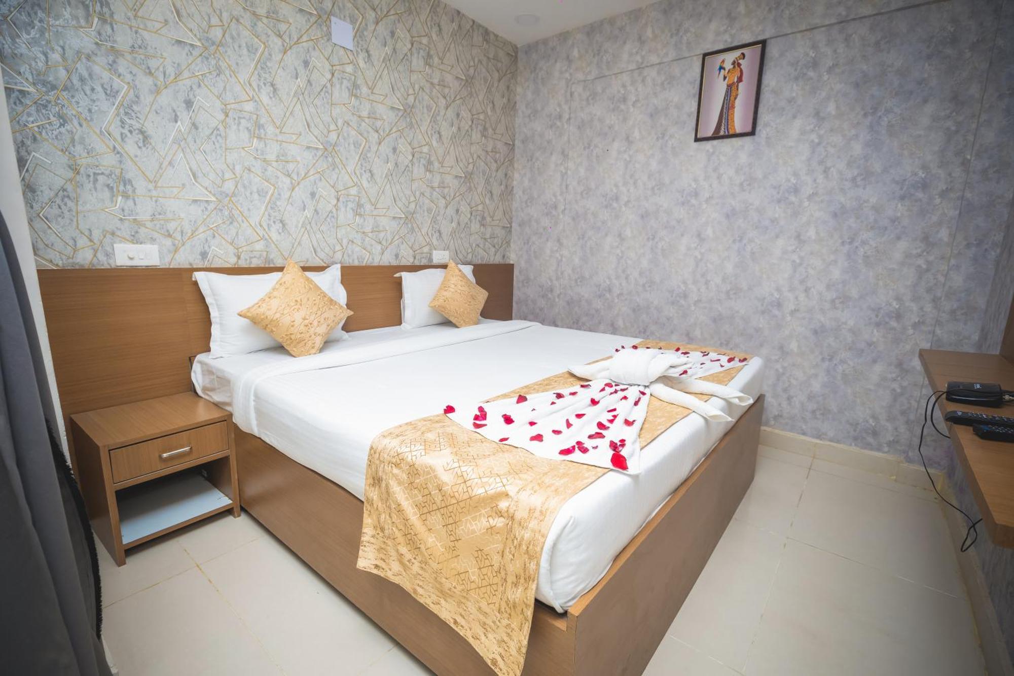 Rosewood Luxury Hotel บูบันเนสชวาร์ ภายนอก รูปภาพ